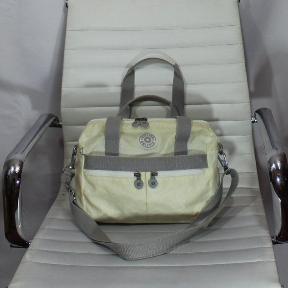 Kipling Cade  yellow versatile Kipling Cade  tote shoulder bag 15"x 10" x 5" - Picture 3 of 12